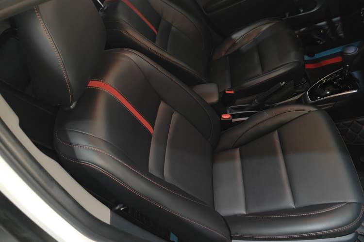 Used Toyota YARiS L Zhi Xuan 2022 X-Trail 1.5L CVT Luxury PLUS Edition Right Front Seat