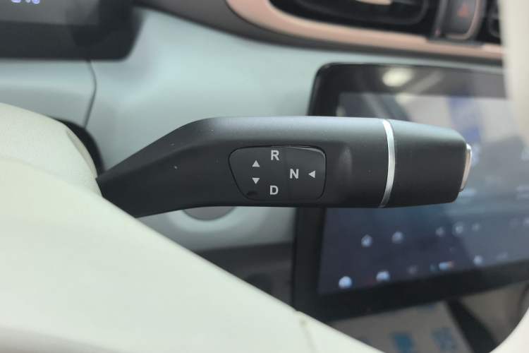 Used Leapmotor T03 2024 310 Comfort Edition Gear Lever