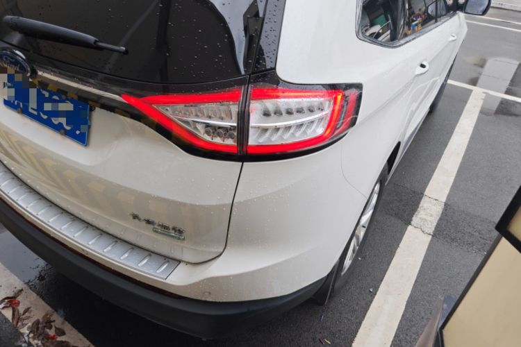 Used Ford Edge 2016 EcoBoost 245 Two-Wheel-Drive Titanium 7-Seater
