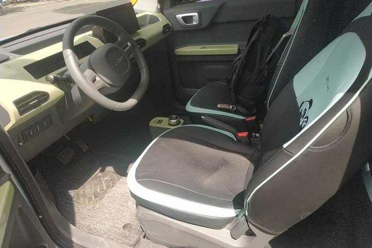 Used Geely Galaxy Panda 2024 Panda Mini 200km Endurance Bear
