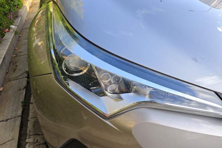 Used Toyota IZOA 2018 2.0L Yidong Version China V Standard