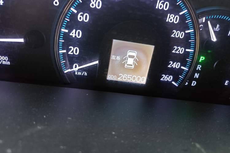 Used Toyota Crown 2010 2.5L Royal Leather Sunroof Edition Odometer Close Up