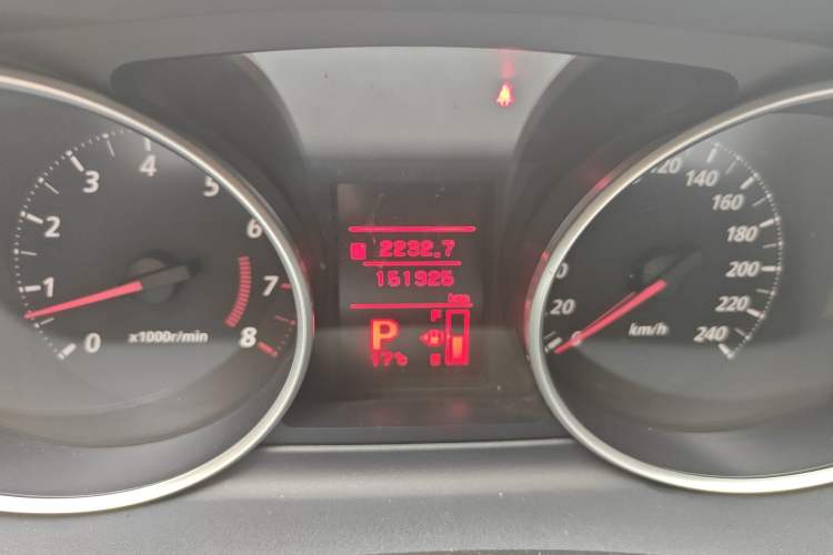 Used Mitsubishi Outlander 2012 Kijang 2.0 Urban Navigation Edition Odometer Close Up