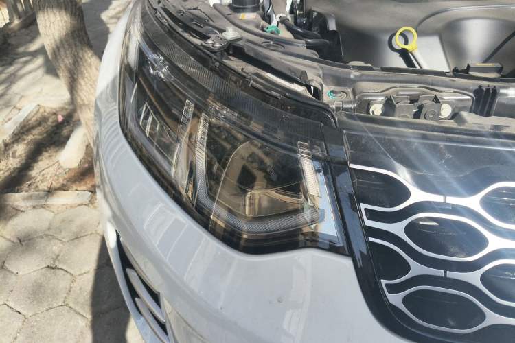 Used Land Rover Discovery Sport 2025 249 PS Performance Tech Edition Right Front Headlight