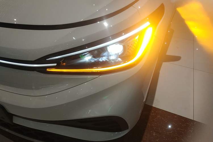 Used Volkswagen ID.4 X 2025 Smart Version Pure & Intelligent Enjoyment Edition Left Front Headlight