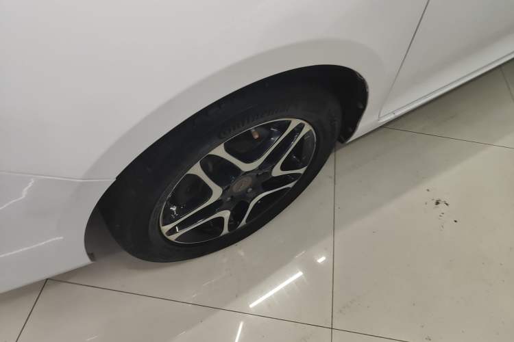 Used BYD G5 2014 1.5TID Automatic Prestige Model