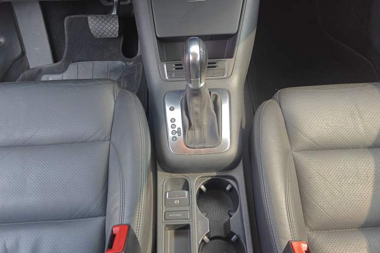 Used Volkswagen Tiguan 2013 1.8TSI Automatic Two-Wheel Drive Luxury Model Gear Lever