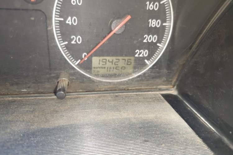 Used Volkswagen Santana Classic 2007 1.8L Jingchang Model Odometer Close Up