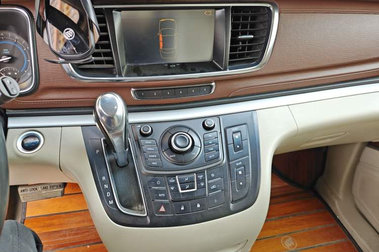 Used Buick GL8 2015 2.4L Luxury Business Premium Edition