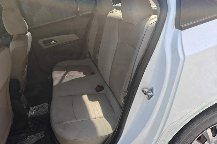 Used Chevrolet Cruze 2015 1.5L Classic SL MT Left Rear Seat