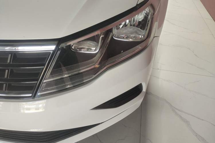 Used Volkswagen Jetta 2017 1.5L Manual Fashion Edition
