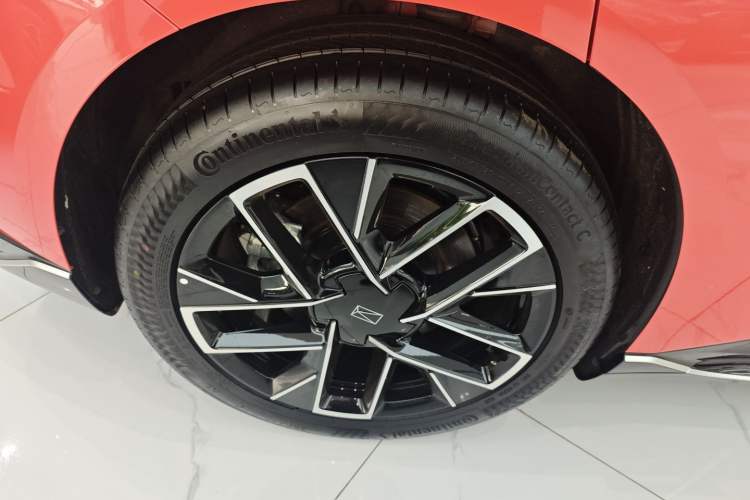 Used Avatr 06 2025 Max Extended-Range Edition Right Rear Wheel Hub