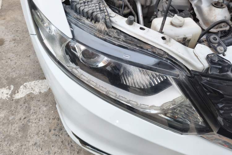 Used Honda Jade 2013 1.8L automatic Comfort version 5 seats