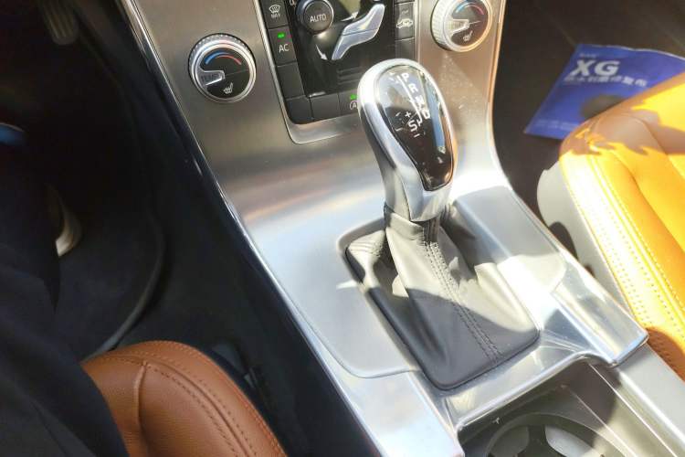 Used Volvo S60 2015 S60L 2.0T Zhiyuan Edition