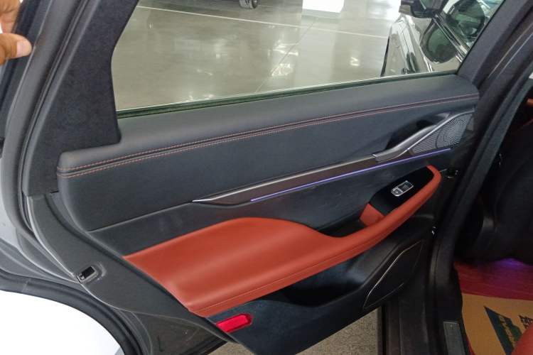 Used Lincoln Z 2022 iXiang Deluxe Edition