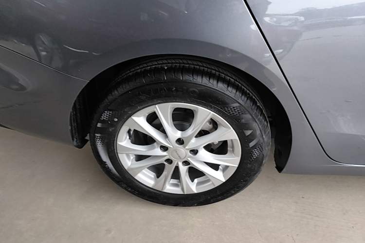 Used Roewe i5 2023 1.5L Manual Comfort Edition
