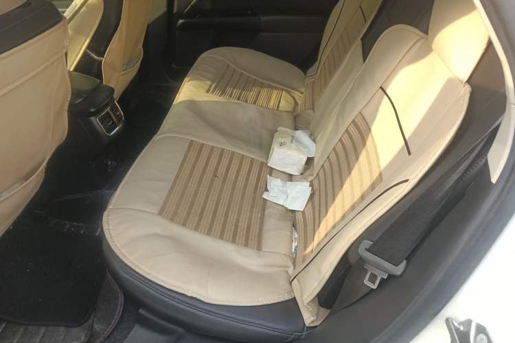 Used Ford Mondeo 2013 2.0L GTDi 200 Luxury Model Left Rear Seat