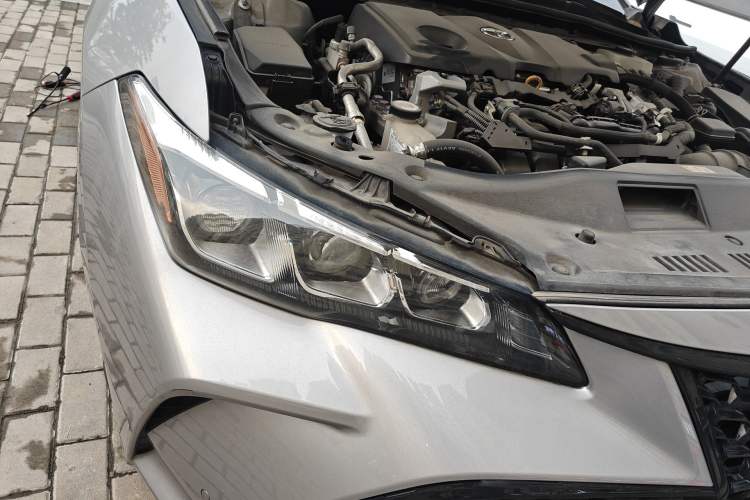 Used Toyota Avalon 2019 Dual-Engine 2.5L Luxury Edition China VI Standard
