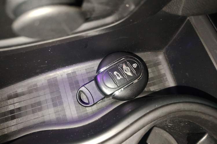 Used MINI Countryman 2017 1.5T COOPER ALL4 Explorer Vehicle Key