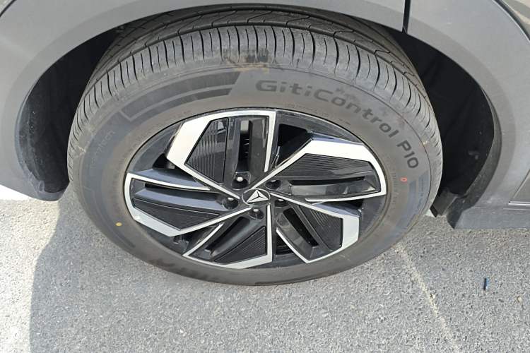 Used Deepal S07 2026 Model 550Ultra Huawei Qiankun ADS SE Edition
