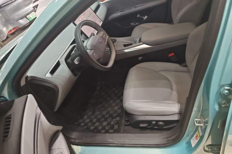 Used XPeng MONA M03 2025 600 with Ultra-Long Range Max Left Front Seat