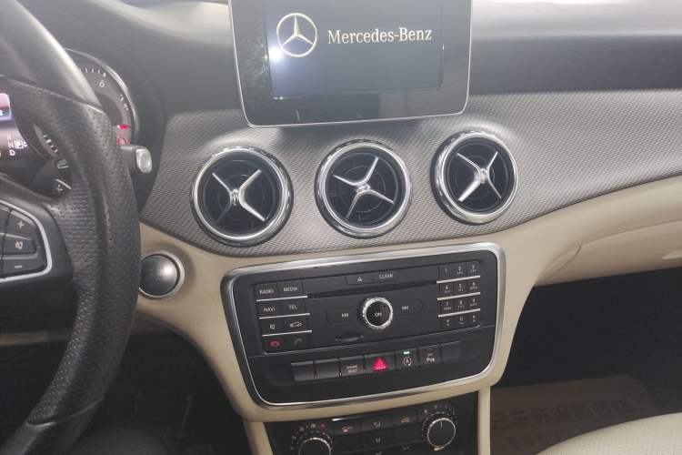 Used Mercedes-Benz GLA 2016 GLA 200 Fashion Model