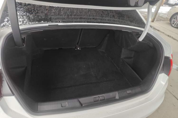 Used Citroen C4L 2014 1.6THP Intelligent Drive Automatic Dynamic Model
