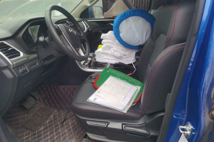 Used SAIC MAXUS T60 2017 2.0T Gasoline Automatic 4x4 High-Ride Elite Standard Cabin