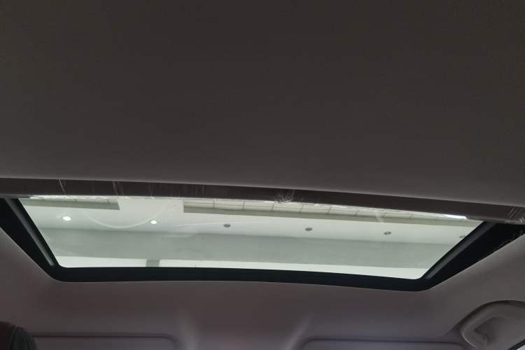 Used CHANGAN OSHAN X5 2021 Revised Version 1.5T DCT Luxury Edition Headliner