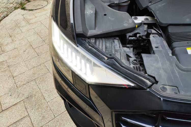 Used Audi Q8 2019 55 TFSI Prestige Dynamic Edition Right Front Headlight