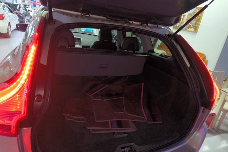 Used Volvo XC60 2017 T5 AWD Smart Upgrade Edition