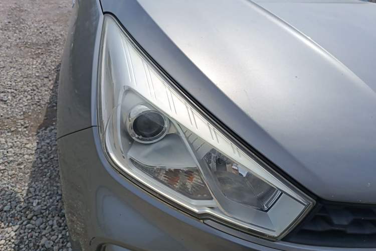 Used Wuling Hongguang S3 2018 1.5T Manual Comfort Model China V Standard Right Front Headlight