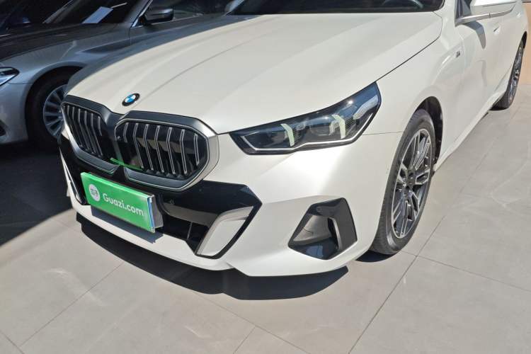 Used BMW 5 Series 2024 530Li Leading Model M Sport Package