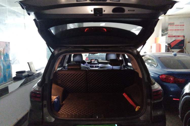 Used Kia Sportage R 2018 2.0L Automatic Smart Luxury Version China V Standard Trunk