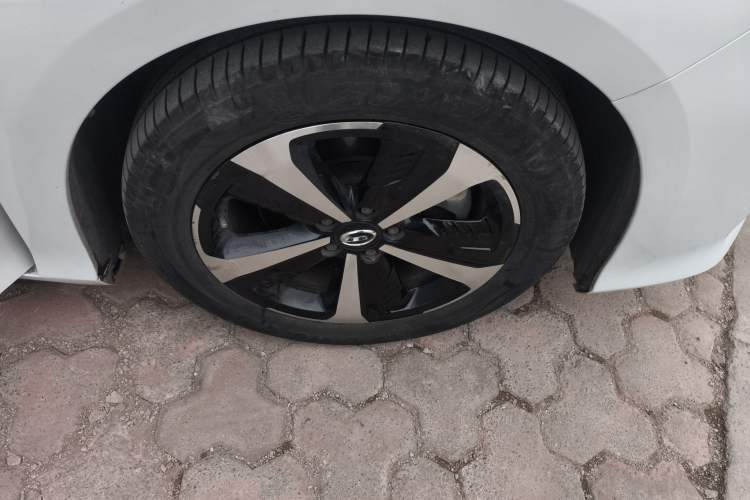 Used GAC Group Toyota iA5 2019 Luxury Edition Right Front Wheel Hub