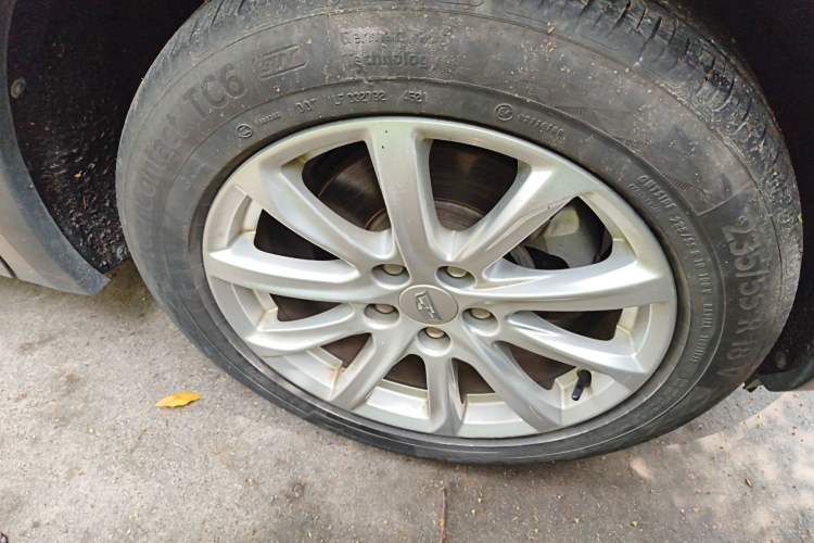 Used Cadillac XT4 2018 28T Two-Wheel Drive Tech Version
