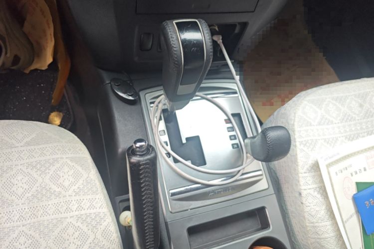 Used Mitsubishi Pajero 2011 3.0L Elite Edition Gear Lever