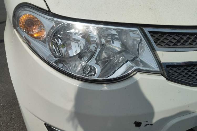 Used Wuling Hongguang 2015 1.5L S Base Model China IV Right Front Headlight