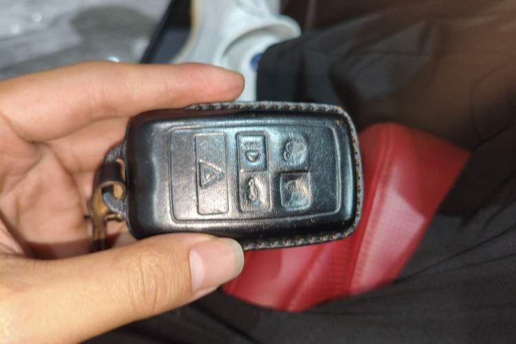 Used Jaguar F-PACE 2024 P250 R-Dynamic HSE
