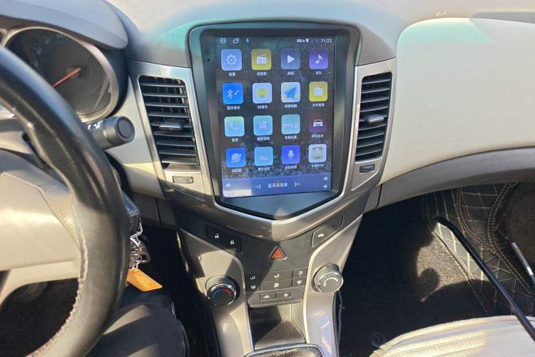 Used Chevrolet Cruze 2015 1.5L Classic SE MT
