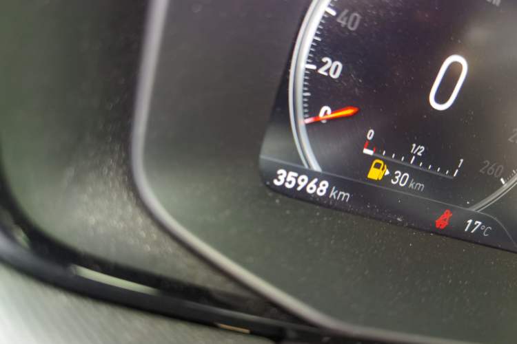 Used Lynk & Co 01 2019 2.0T Two-Wheel-Drive Pro Version China VI Standard Odometer Close Up