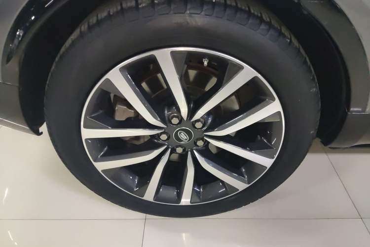 Used Land Rover Discovery 2021 360 PS R-Dynamic SE
