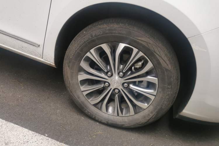 Used Buick GL8 2021 Land Cruiser Executive Class 652T Luxury Model
