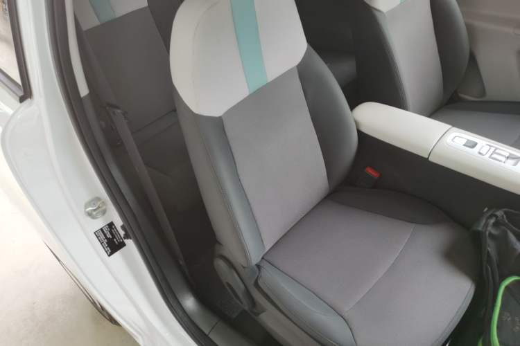 Used CHANGAN NEVO Lumin 2025 205 km Xiangqin Version
