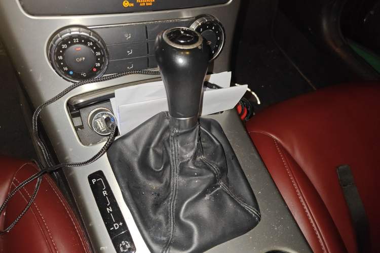 Used Mercedes-Benz SLK-Class 2011 SLK 200 Fashion Model Gear Lever