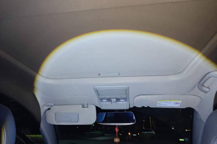 Used Chevrolet Captiva 2011 2.4 AT 7-Seater Luxury Edition
