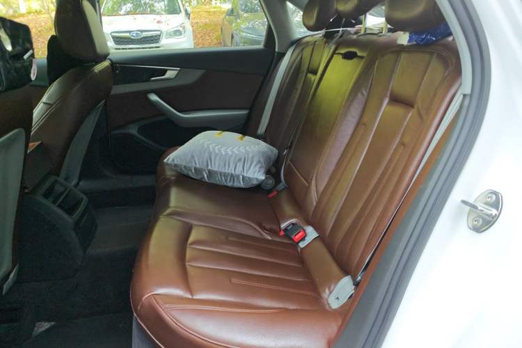 Used Audi A4L 2018 30th Anniversary Edition 40 TFSI Trendy Model
