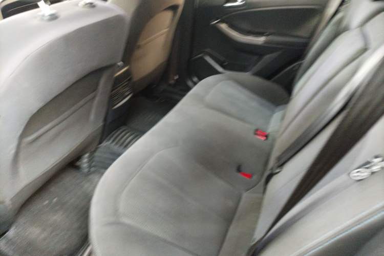 Used Venucia T70 2016 2.0L CVT Smart Edition