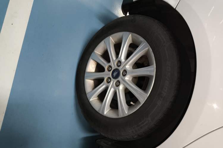 Used Ford Focus 2012 Sedan 2.0L Automatic Flagship Model Exterior 5