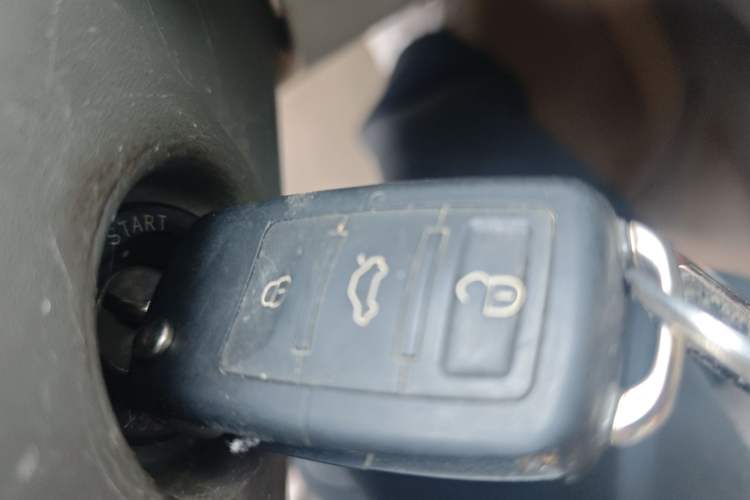 Used Chevrolet Sail 2011 Sedan 1.4L Manual Happiness Edition
